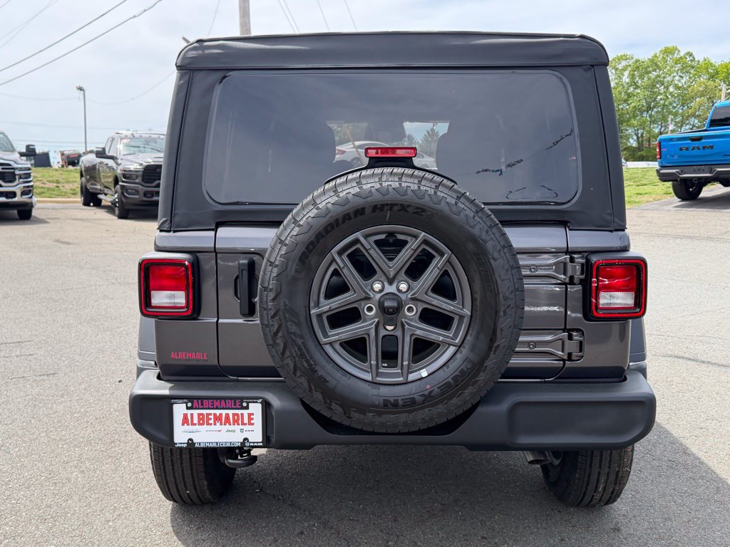 Used 2026 Jeep Wrangler Unlimited Sport AWD/4WD image 4