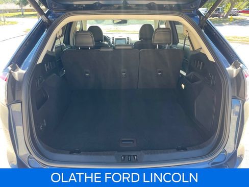 Used 2017 Ford Edge Titanium w/ Technology Package FWD image 28