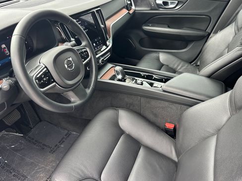 Certified 2023 Volvo V60 B5 Cross Country Plus w/ Climate Package AWD/4WD image 10