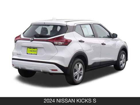 Used 2024 Nissan Kicks S FWD image 9