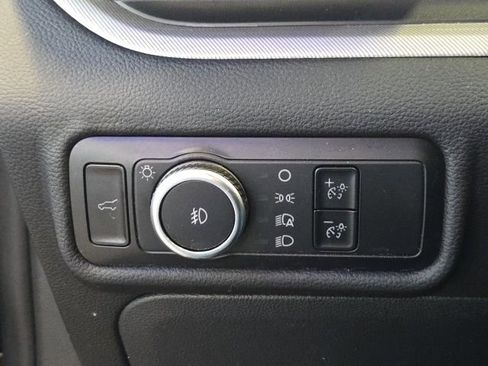 Certified 2023 Ford Explorer XLT w/ Equipment Group 202A image 30