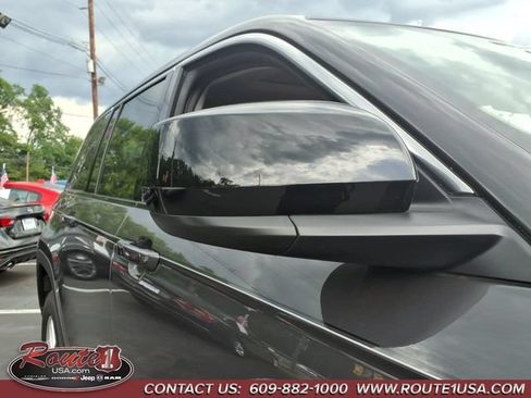 Used 2024 Jeep Grand Cherokee Laredo X AWD/4WD image 12