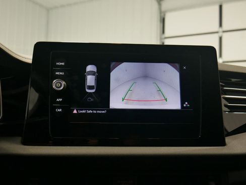 Used 2025 Volkswagen Jetta Sport image 21