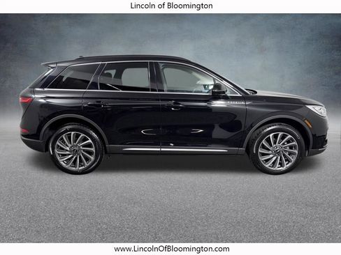 Used 2025 Lincoln Corsair Reserve w/ Equipment Group 202A AWD/4WD image 9