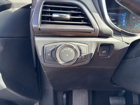 Used 2019 Ford Fusion Titanium image 21