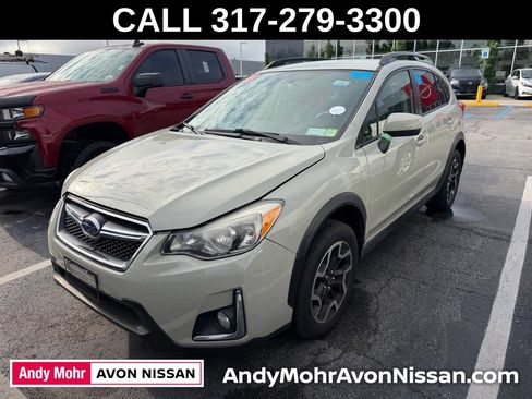 Used 2017 Subaru Crosstrek 2.0i Premium AWD/4WD image 2