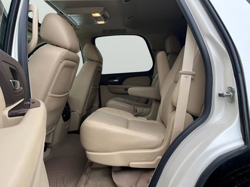 Used 2013 GMC Yukon Denali image 9