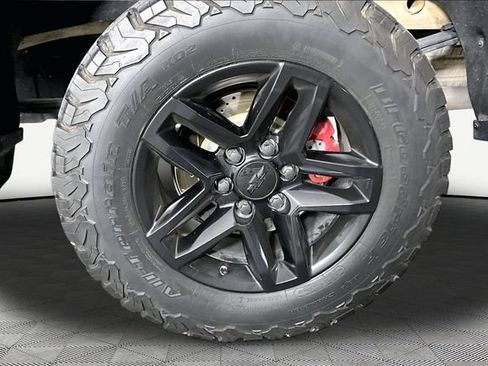 Used 2021 Chevrolet Silverado 1500 LT Trail Boss w/ LT Trail Boss Premium Package AWD/4WD image 28