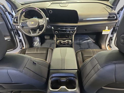 New 2026 Chevrolet Traverse High Country w/ LPO, Floor Liner Package image 9