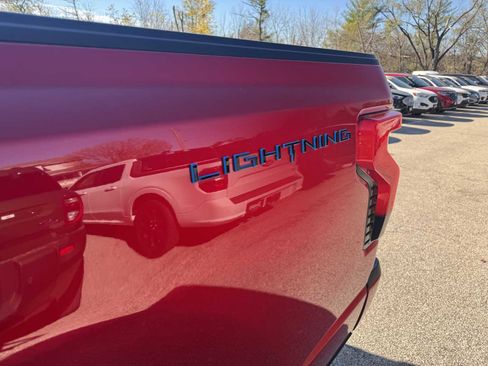 Used 2024 Ford F150 Lightning Lariat image 14