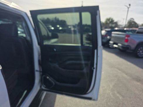 Used 2015 GMC Yukon XL SLE image 14