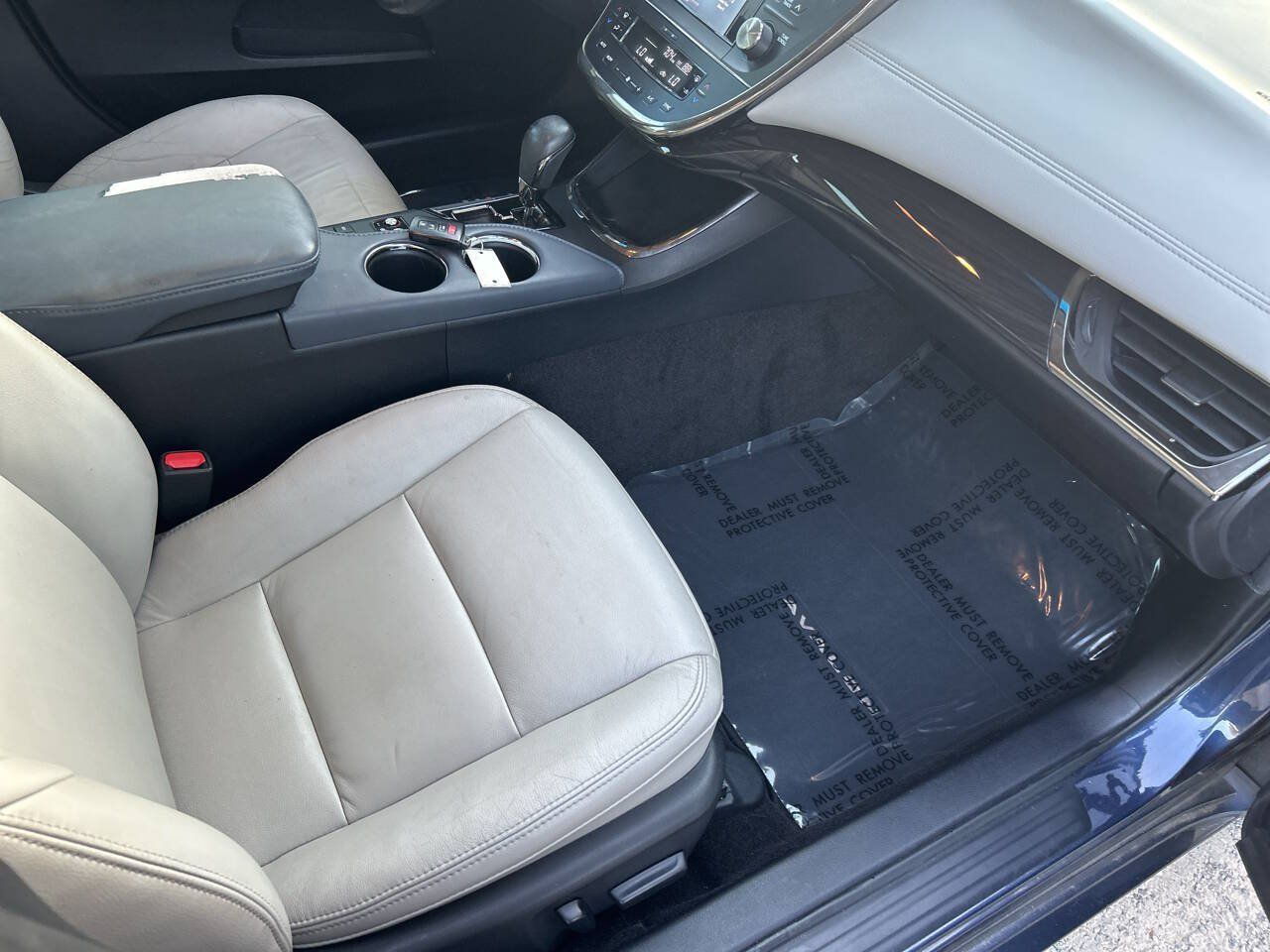 Used 2015 Toyota Avalon XLE w/ Preferred Accessory Package FWD image 22