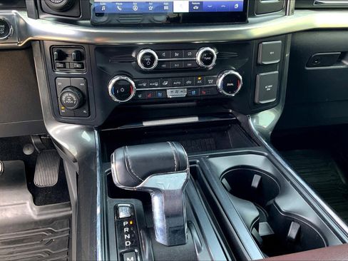 Used 2022 Ford F150 Lariat w/ Equipment Group 502A High image 32