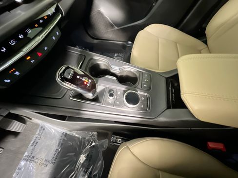 Used 2024 Cadillac XT4 Premium Luxury w/ Technology Package FWD image 25