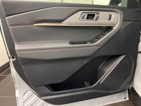 New 2026 Ford Explorer Active image 28