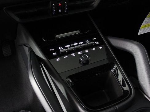 New 2026 Porsche Cayenne image 14