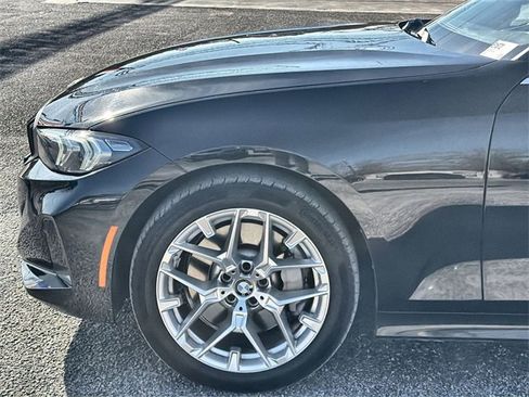 Used 2025 BMW 330i Sedan image 32