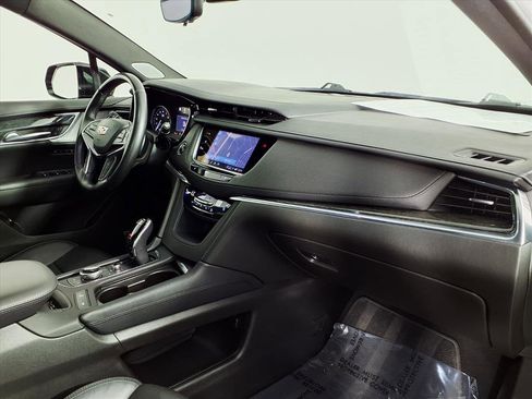 Certified 2022 Cadillac XT5 Premium Luxury w/ Technology Package image 9