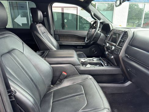 Used 2019 Ford Expedition Max Limited w/ Driver Assistance Package AWD/4WD image 12