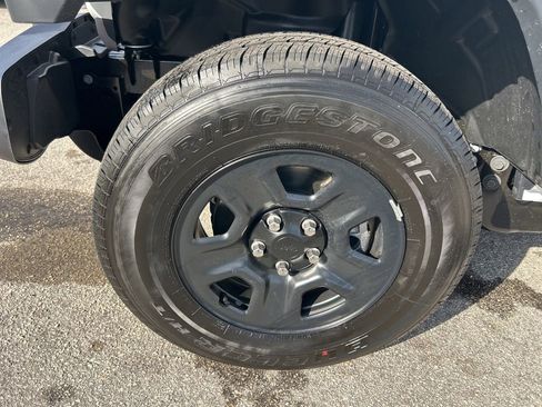 New 2026 Jeep Gladiator Sport image 18