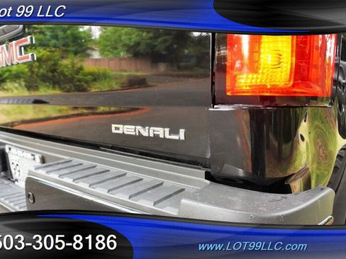 Used 2015 GMC Sierra 2500 Denali w/ Duramax Plus Package AWD/4WD image 34