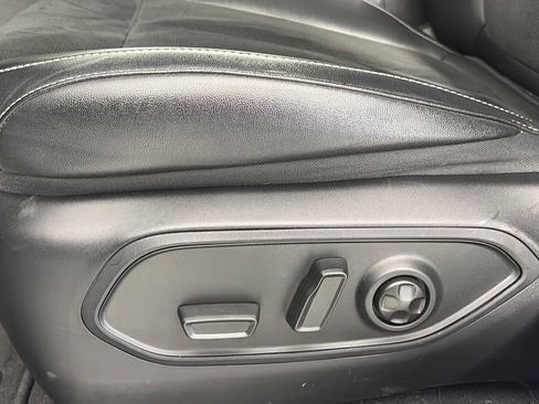 Used 2023 Jeep Grand Cherokee Altitude AWD/4WD image 26