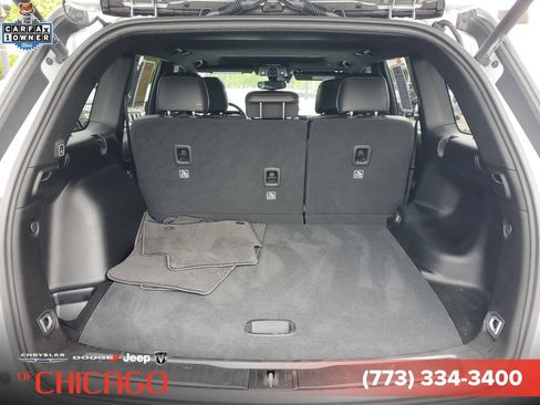 Used 2024 Jeep Grand Cherokee Altitude AWD/4WD image 8