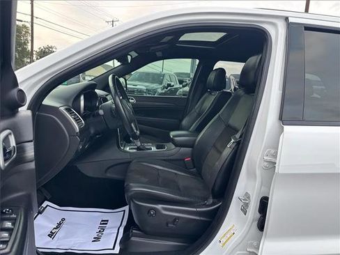 Used 2021 Jeep Grand Cherokee Laredo X image 13