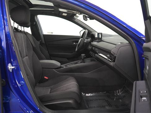 Used 2025 Honda Accord Sport image 11