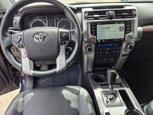 Used 2023 Toyota 4Runner Limited AWD/4WD image 18