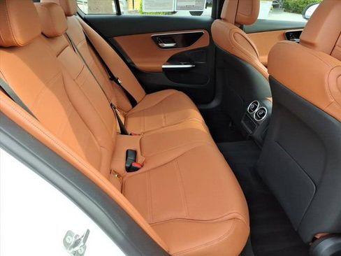 Used 2025 Mercedes-Benz C 300 4MATIC Sedan image 20