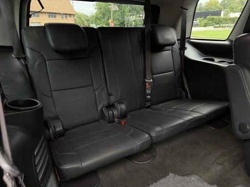 Used 2018 GMC Yukon SLT w/ Open Road Package image 16