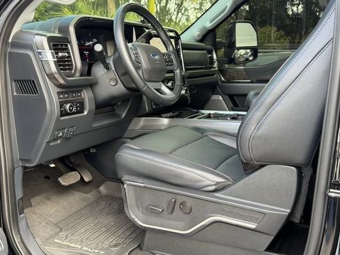 Used 2024 Ford F250 Lariat w/ Lariat Ultimate Package AWD/4WD image 14