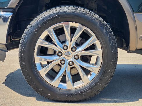 Used 2015 Ford F150 King Ranch w/ Equipment Group 601A Luxury AWD/4WD image 11