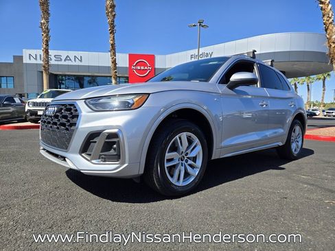 Used 2023 Audi Q5 2.0T Premium w/ Convenience Package AWD/4WD image 2