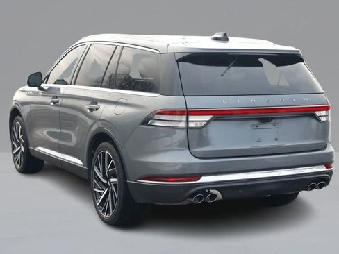 Used 2025 Lincoln Aviator Reserve w/ Equipment Group 201A image 7