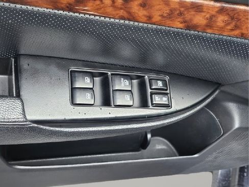 Used 2013 Subaru Legacy 3.6R Limited image 29