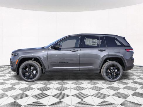 New 2025 Jeep Grand Cherokee Limited w/ Luxury Tech Group II image 12