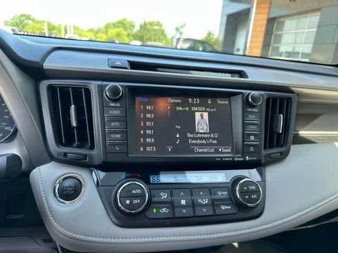 Used 2017 Toyota RAV4 Limited AWD/4WD image 10