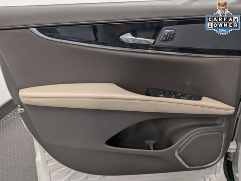 Used 2023 Lincoln Nautilus AWD w/ Premium Package image 8