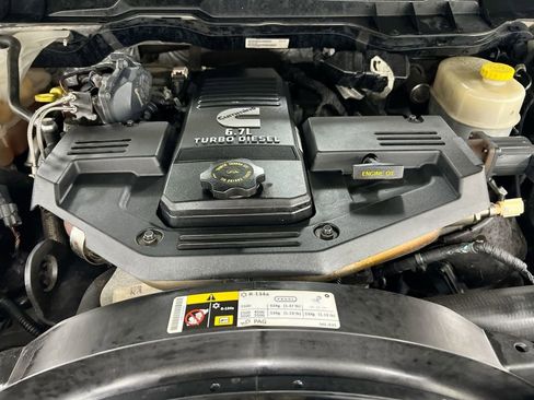Used 2015 RAM 2500 Tradesman w/ Chrome Appearance Group AWD/4WD image 23
