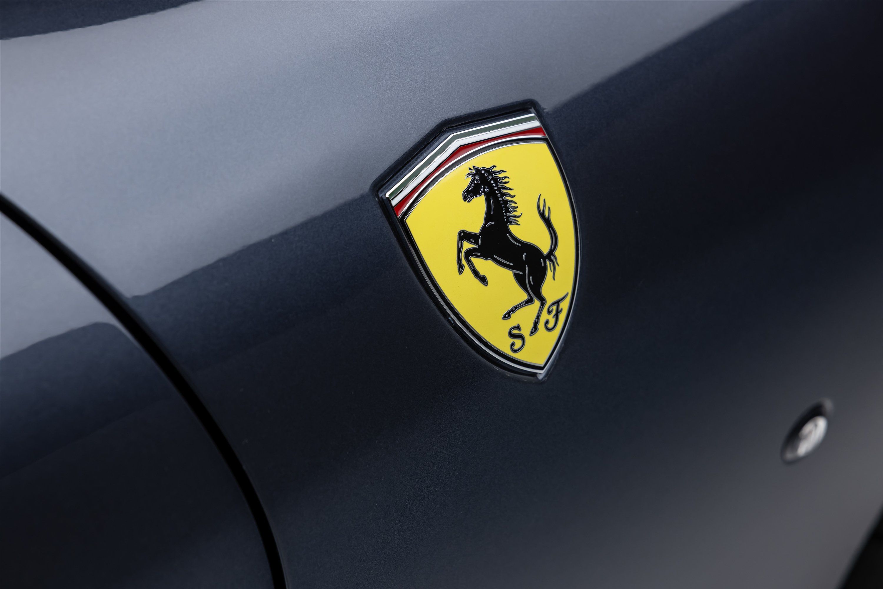 Certified 2025 Ferrari Roma Spider RWD image 20