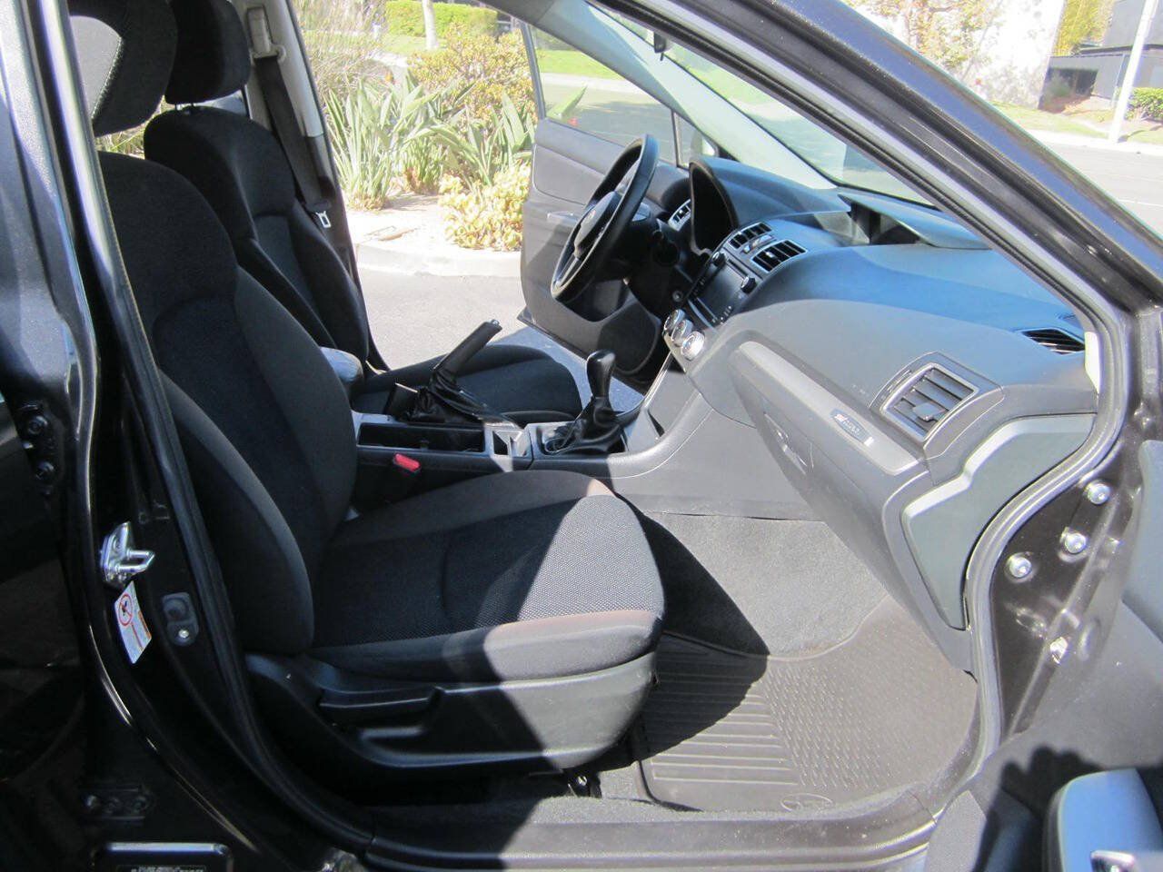 Used 2017 Subaru Crosstrek 2.0i AWD/4WD image 16