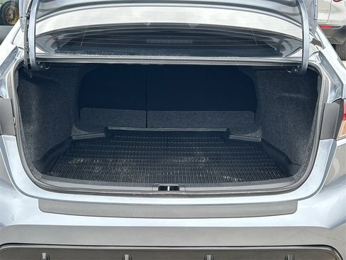 Used 2025 Toyota Corolla SE image 15