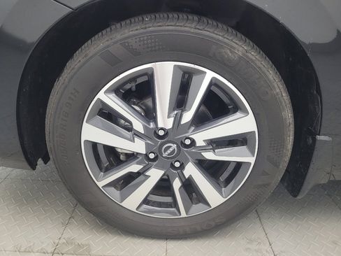 Used 2024 Nissan Versa S w/ S Plus Package FWD image 31