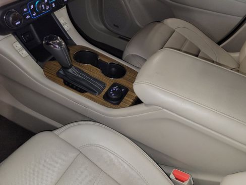 Used 2017 GMC Acadia Denali w/ Technology Package AWD/4WD image 26