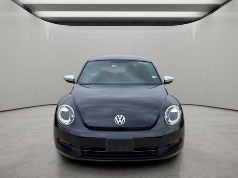 Used 2013 Volkswagen Beetle 2.5 Fender FWD image 8