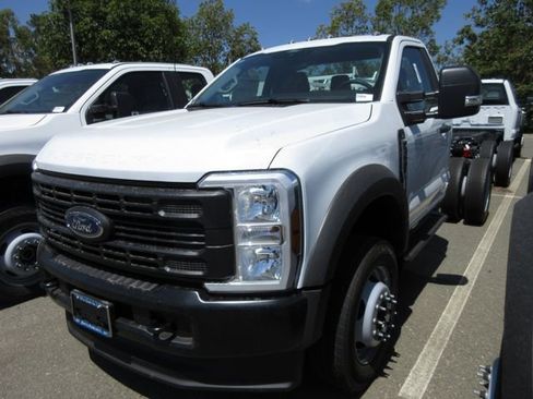 New 2025 Ford F450 XL image 1