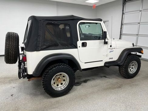 Used 1998 Jeep Wrangler Sport image 10