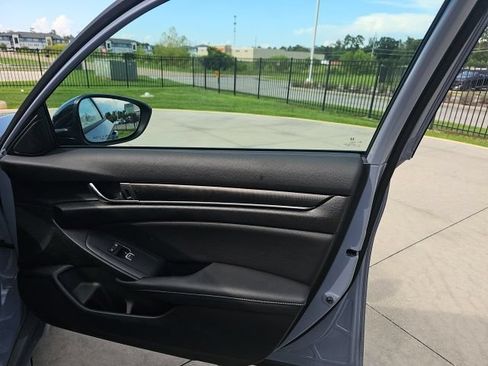 Used 2022 Honda Accord Sport image 18